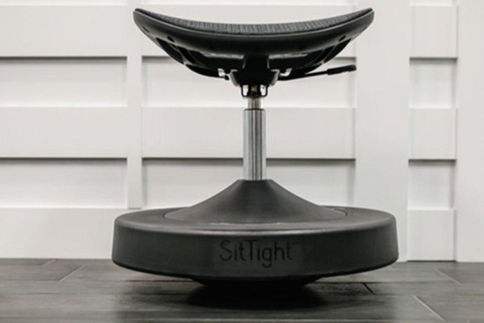 ___7093067___https:______static.pulse.com.gh___webservice___escenic___binary___7093067___2017___8___3___22___desk-chair-core-workout-1_1