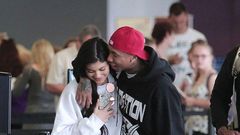 Kylie Jenner, Tyga turn on PDA at the airport