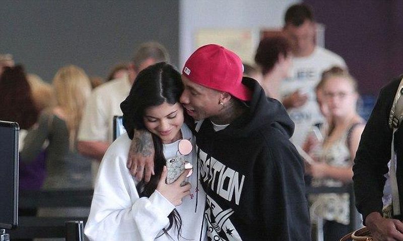 Kylie Jenner, Tyga turn on PDA at the airport