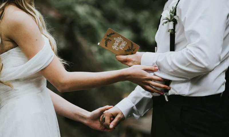 Bride reads groom’s cheating text message at wedding as vow