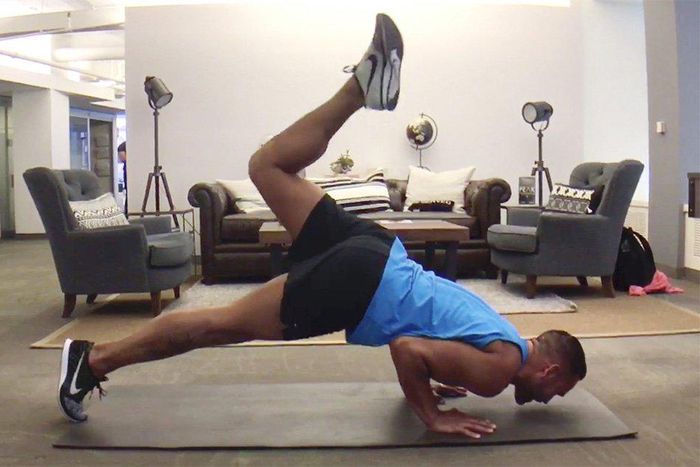 single leg scorpion pushup