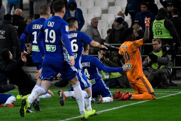 Strasbourg knocked Marseille out of the League Cup on penalties