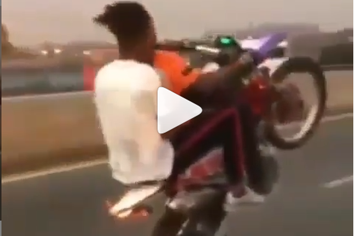 Kwesi Arthur gets blasted for reckless motor riding
