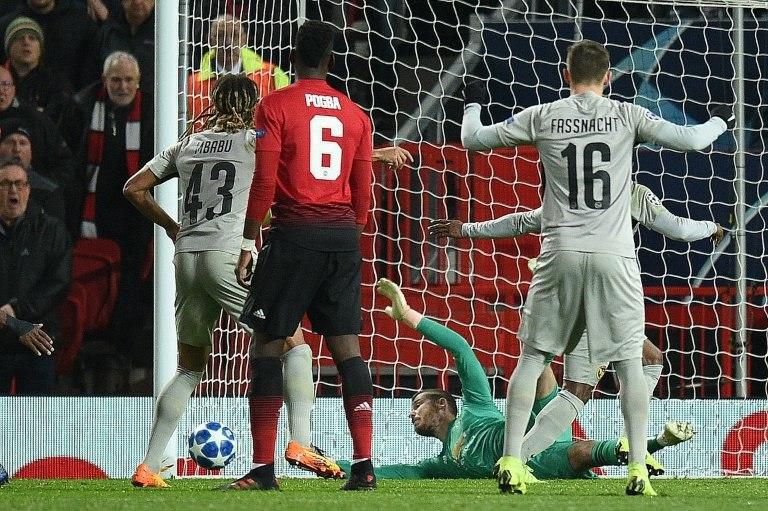 Manchester United's David de Gea made a brilliant save to deny Young Boys a shock lead at Old Trafford