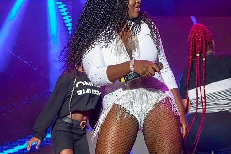 Sista Afia gets romantic on stage