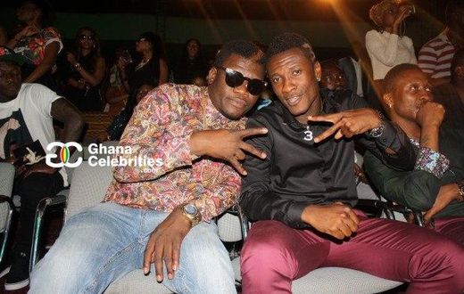 ___7181319___https:______static.pulse.com.gh___webservice___escenic___binary___7181319___2017___8___21___18___Castro-and-Asamoah-Gyan-2