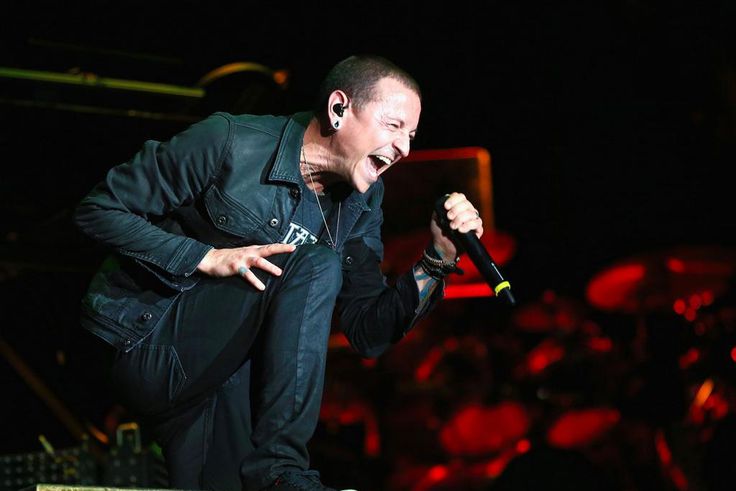 Chester Bennington.