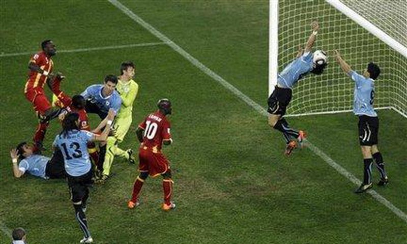 ___6931043___https:______static.pulse.com.gh___webservice___escenic___binary___6931043___2017___7___2___12___suarez-handball-vs-ghanajpg-b5440127c23773d1_large