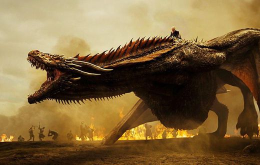 Dany arrives Red Keep with her dragon, Drogon.