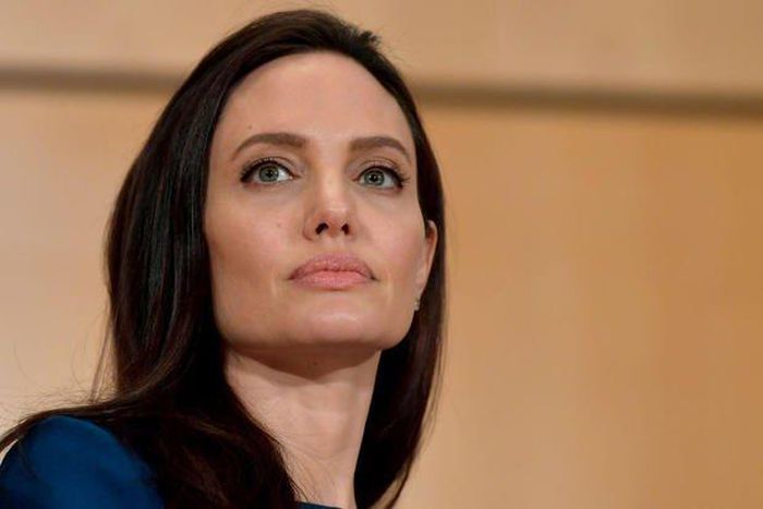 ___7061511___https:______static.pulse.com.gh___webservice___escenic___binary___7061511___2017___7___28___0___angelina-jolie-bells-palsy