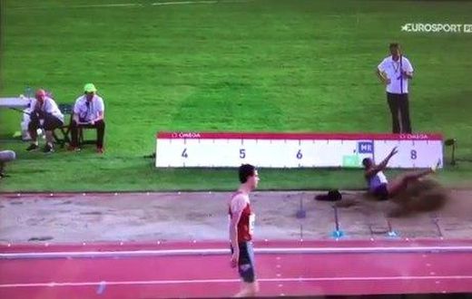 Blessing Okagbure loses wig at Oslo Diamond League long jump event.