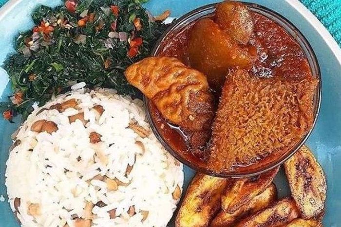 Man rejects breakfast because his wife refused to kneel down