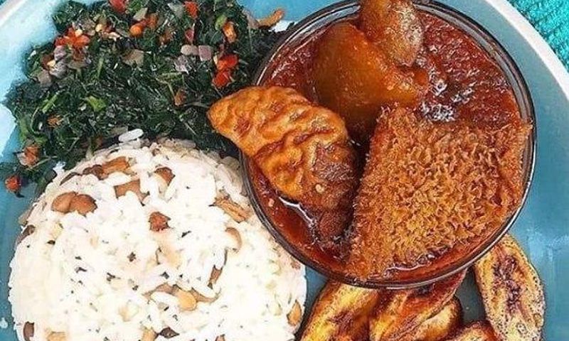 Man rejects breakfast because his wife refused to kneel down