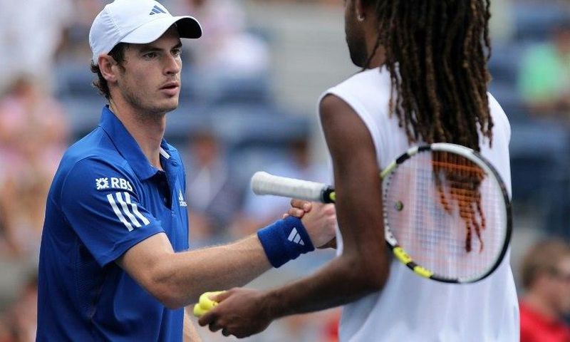 Andy Murray leads the 97-ranked dreadlocked German Dustin Brown 1-0 in head-to-head matches