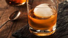 molecular reason to drink whiskey on the rocks
