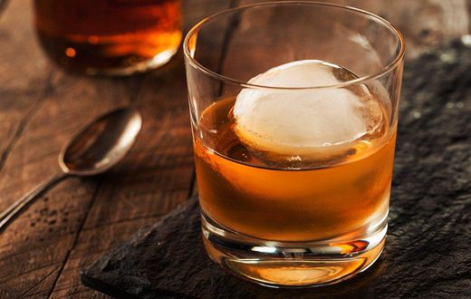molecular reason to drink whiskey on the rocks