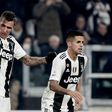 Juventus' Croatian forward Mario Mandzukic (L) scored his seventh league goal this season