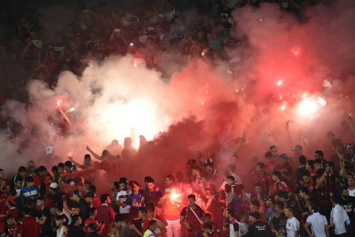 A 4-1 home victory over CAPS United of Zimbabwe in Algiers ensured USM of top place in Group B with 11 points from six matches