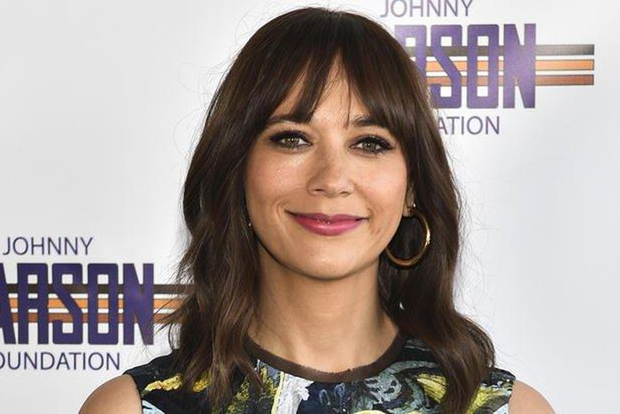 ___7048773___https:______static.pulse.com.gh___webservice___escenic___binary___7048773___2017___7___26___1___rashida-jones-want-you-talk-about-porn