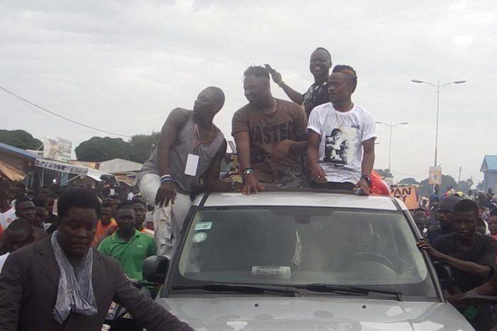 Maccasio and Medikal block major road in Tamale ahead of “Ninsala” album launch