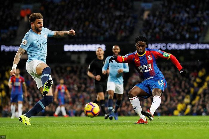 Jeffrey Schlupp's left-footed strike got Palace all level again just minutes after Gundogan had given City the lead