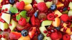 ___9197302___2018___12___13___18___best-fruit-salad-honey-lime-dressing