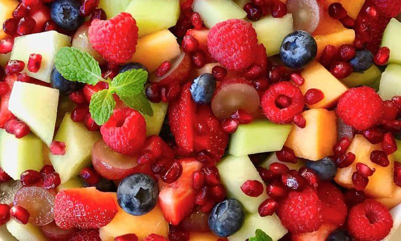 ___9197302___2018___12___13___18___best-fruit-salad-honey-lime-dressing