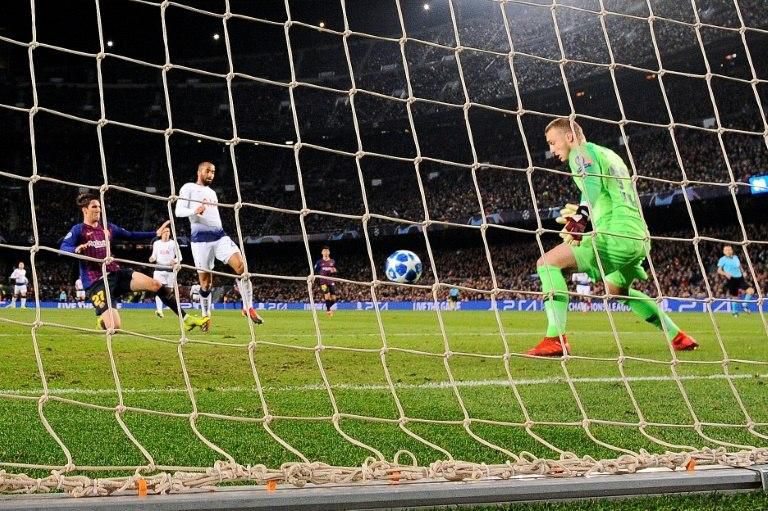 Moura provided the crucial moment as Spurs snatched second in Group B