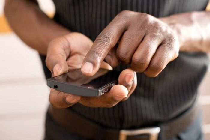 ___7180864___https:______static.pulse.com.gh___webservice___escenic___binary___7180864___2017___8___21___17___Mobile-Phone