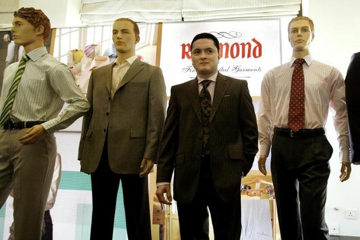 Since Gautam Singhania took control of India's billion-dollar textile giant Raymond Group in 2015, his father claims he has been kicked out of the firm's offices and had possessions stolen