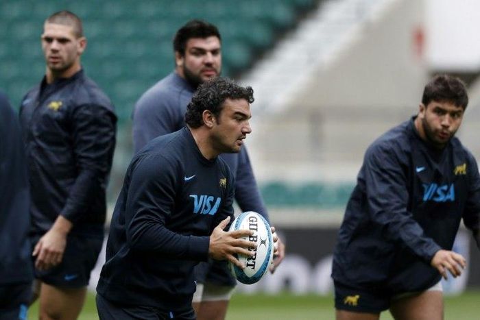 Argentina's captain Agustin Creevy runs with the ball during a training session at Twickenham in London, in October 2016