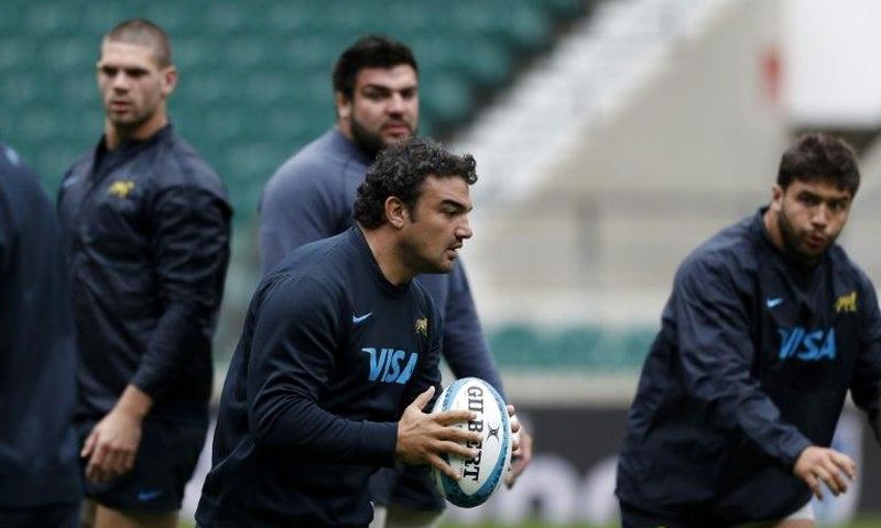 Argentina's captain Agustin Creevy runs with the ball during a training session at Twickenham in London, in October 2016