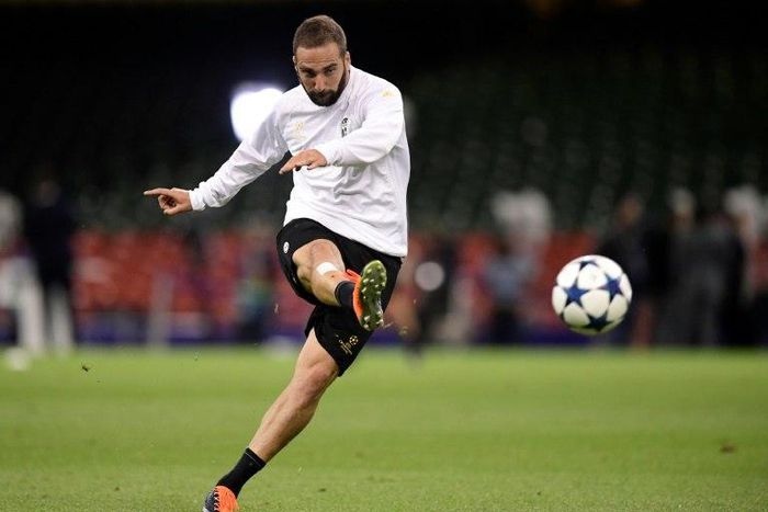 Juventus' Argentinian striker Gonzalo Higuain attends a training session at The Principality Stadium in Cardiff, on June 2, 2017, on the eve of the UEFA Champions League final football match between Juventus and Real Madrid
