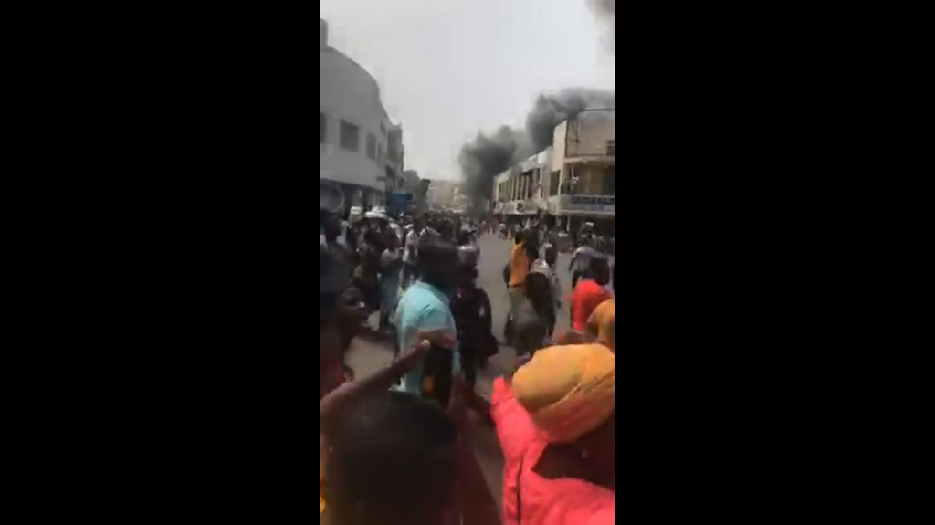 Fire guts shops at Makola
