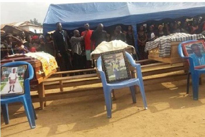 ___9156409___2018___12___1___6___4boys