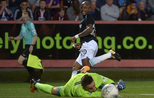 ___7196341___https:______static.pulse.com.gh___webservice___escenic___binary___7196341___2017___8___24___9___andre-ayew-goal_1