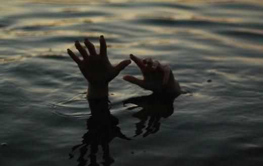 ___6786588___https:______static.pulse.com.gh___webservice___escenic___binary___6786588___2017___6___5___15___Man-Drowns