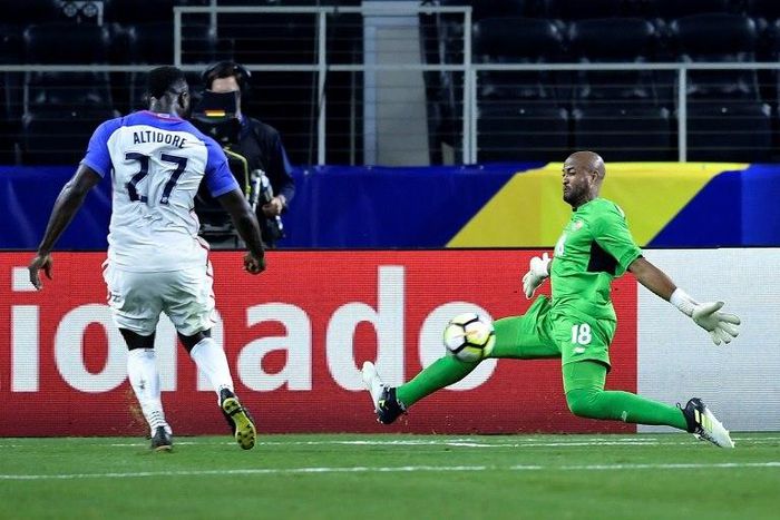 United States's forward Jozy Altidore scores against Costa Rica's goalkeeper Patrick Pemberton during second half of the Costa Rica vs. United States CONCACAF Gold Cup semi final match July 22, 2017 in Arlington, Texas