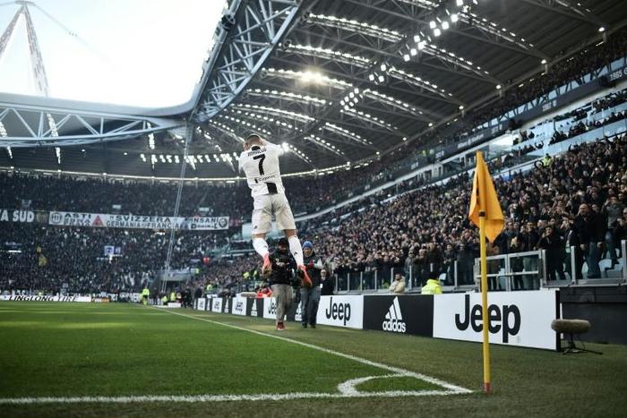 Cristiano Ronaldo scored the 100th goal this season for Juventus in all competitions.