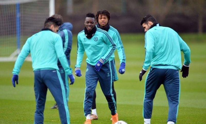 Chelsea players take part in a training session at their Cobham training facility in Stoke D'Abernon, southwest of London, on March 8, 2016