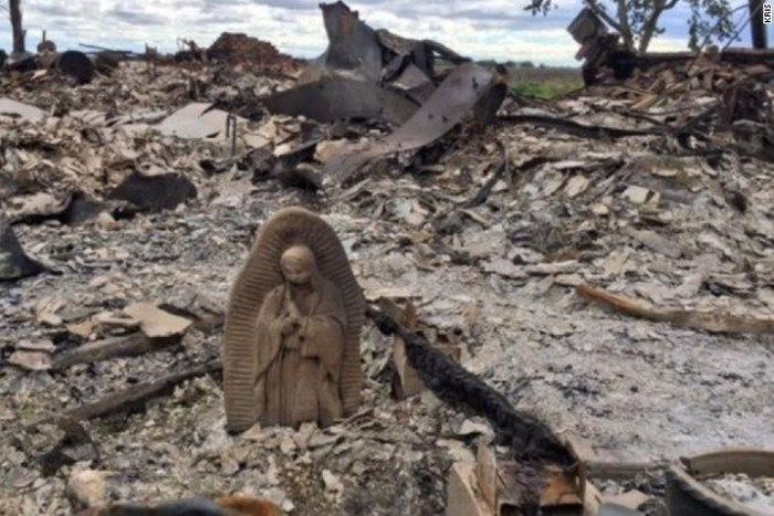 ___7221390___https:______static.pulse.com.gh___webservice___escenic___binary___7221390___2017___8___29___1___170828102007-statue-survived-harvey-exlarge-169