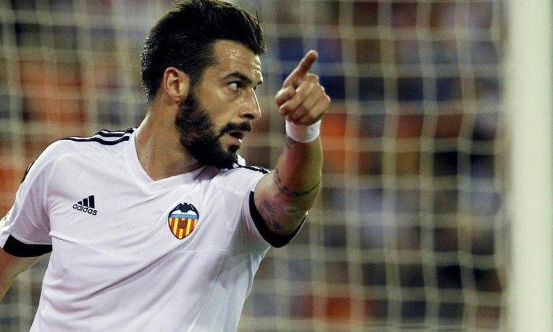 Spanish international striker Alvaro Negredo has signed with Istanbul club Besiktas for three years after a disappointing season with English team Middlesbrough