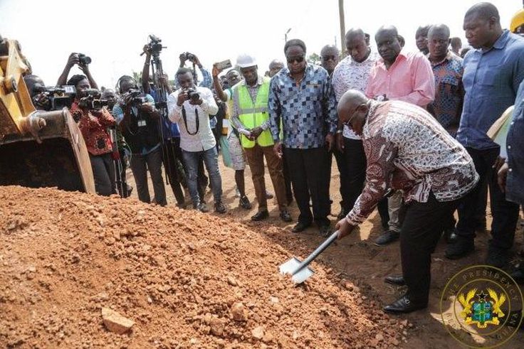 ___9170539___2018___12___5___17___akufo-addo-cutting-sod