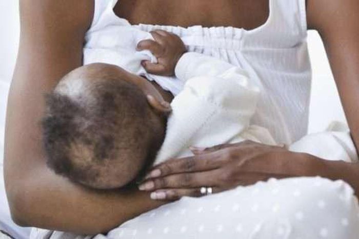 ___6985499___https:______static.pulse.com.gh___webservice___escenic___binary___6985499___2017___7___13___9___breast-feeding-anonymous-e1470381560199