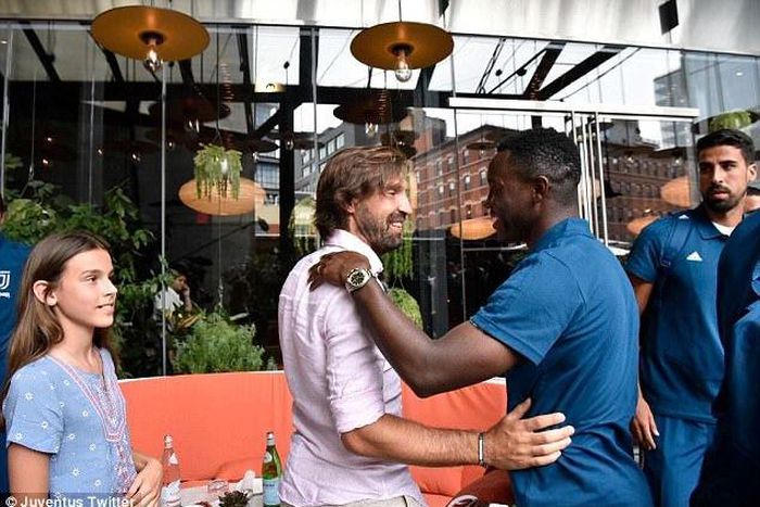 ___7032354___https:______static.pulse.com.gh___webservice___escenic___binary___7032354___2017___7___22___10___428828C200000578-0-image-a-105_1500592924414