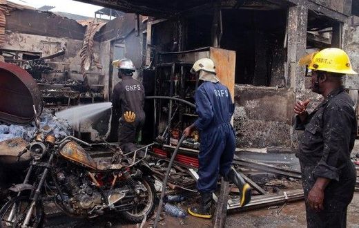 ___6693090___2017___5___17___15___ghana-gas-station-explosion_1