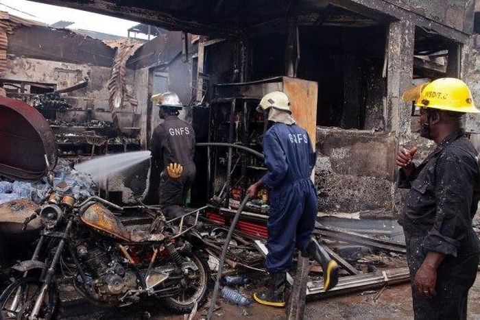 ___6693090___2017___5___17___15___ghana-gas-station-explosion_1