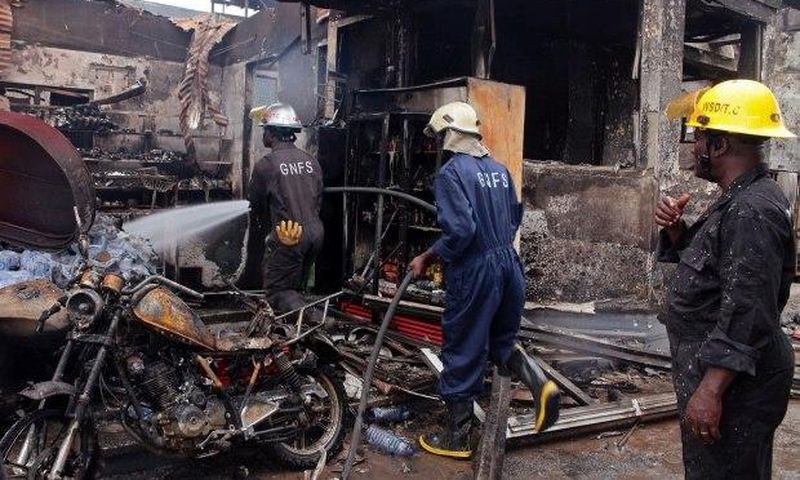 ___6693090___2017___5___17___15___ghana-gas-station-explosion_1