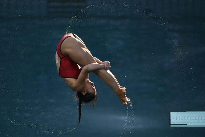 He Zi won a silver medal at the 2016 Rio Olympics, where fellow diver Qin Kai proposed to her