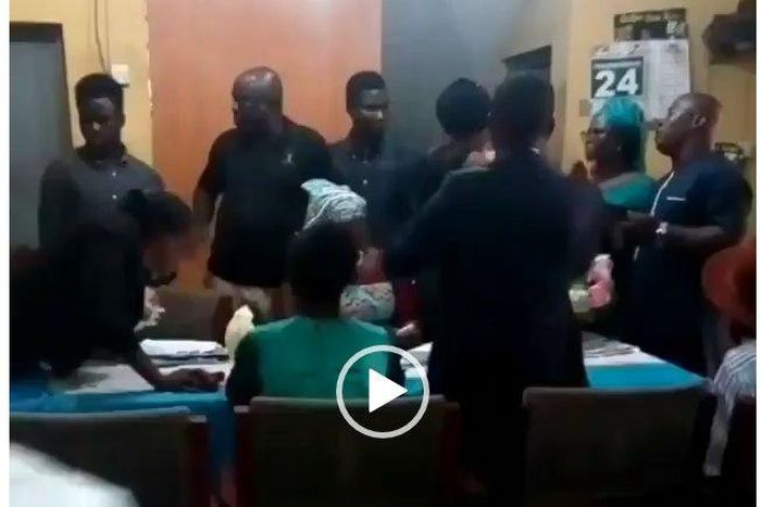 Drama in court as Jehovah’s Witness bride refuses to kiss groom